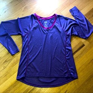 Avia L purple athletic top with thumb holes